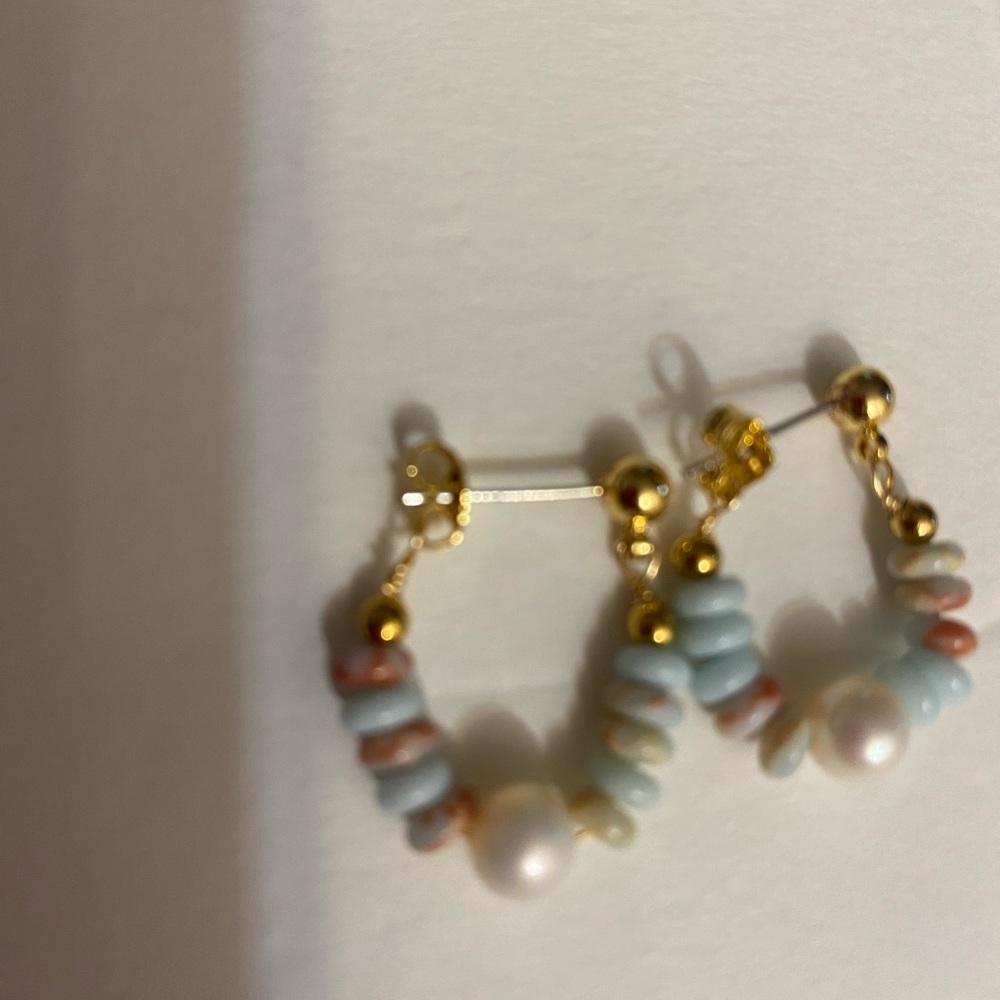 Elegant Gold and Pearl Hoop Earrings